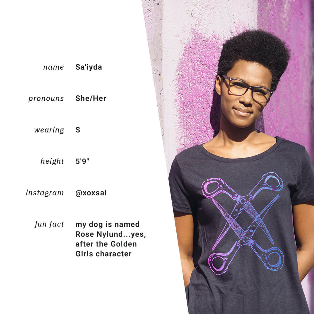 Basic Scissoring Vintage Tee