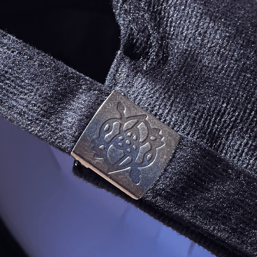 I AM NO ONE - LTD Cap